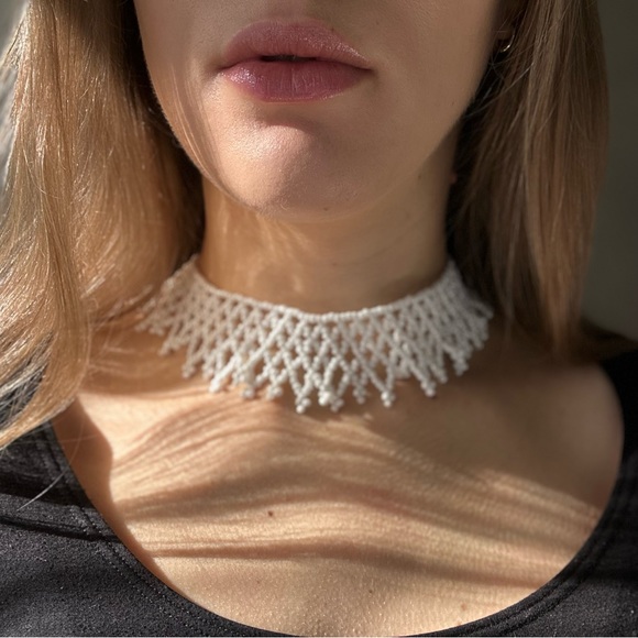 Beaded Chocker Necklace - Picture 5 of 5